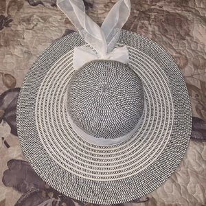 Women’s Beach Hat